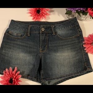Women's FADED GLORY Sz 6Wash Denim Shorts-